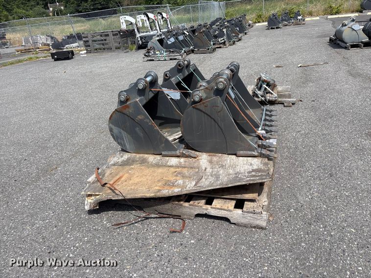 image for item ET0606 Excavator attachments