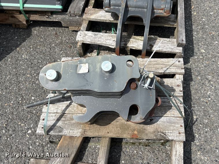 image for item ET0606 Excavator attachments