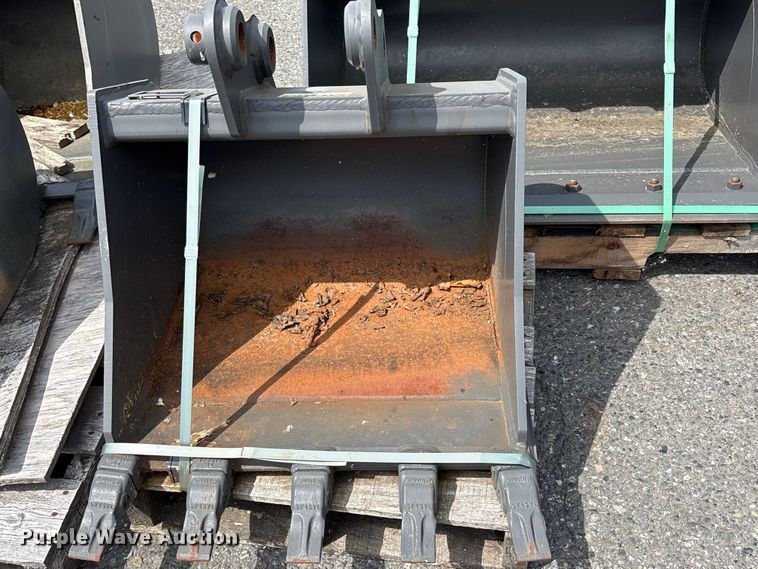 image for item ET0606 Excavator attachments