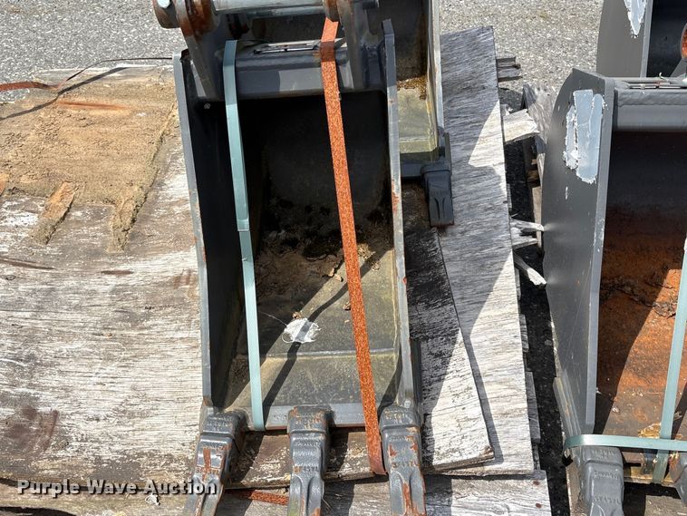 image for item ET0606 Excavator attachments