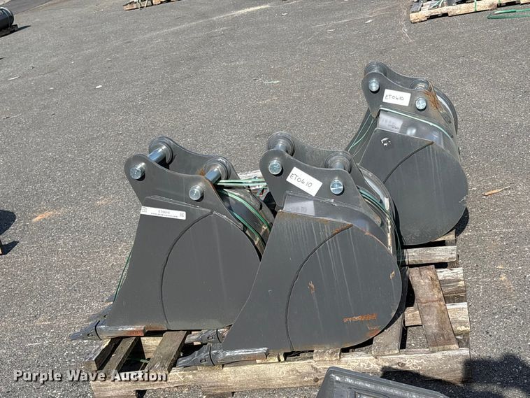 image for item ET0610 Excavator attachments