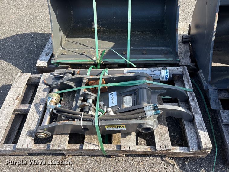 image for item ET0610 Excavator attachments