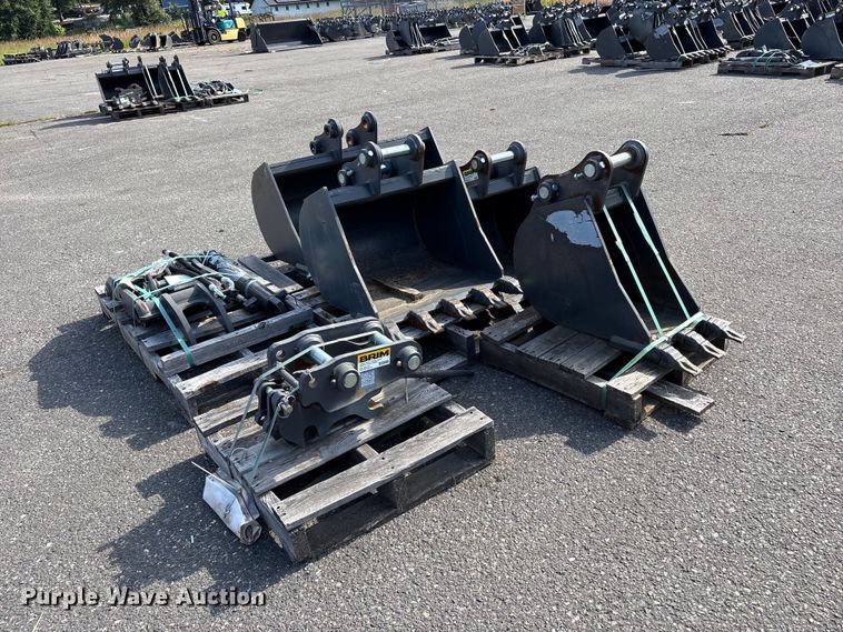 image for item ET0611 Excavator attachment