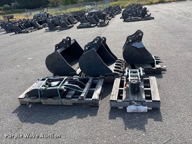 image for item ET0611 Excavator attachment