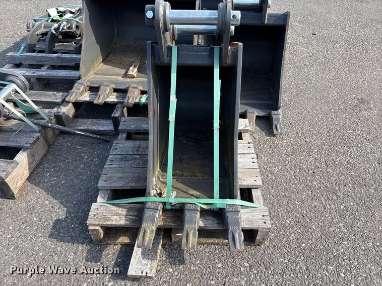image for item ET0611 Excavator attachment
