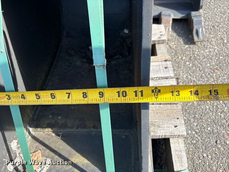 image for item ET0611 Excavator attachment