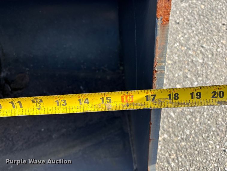 image for item ET0611 Excavator attachment