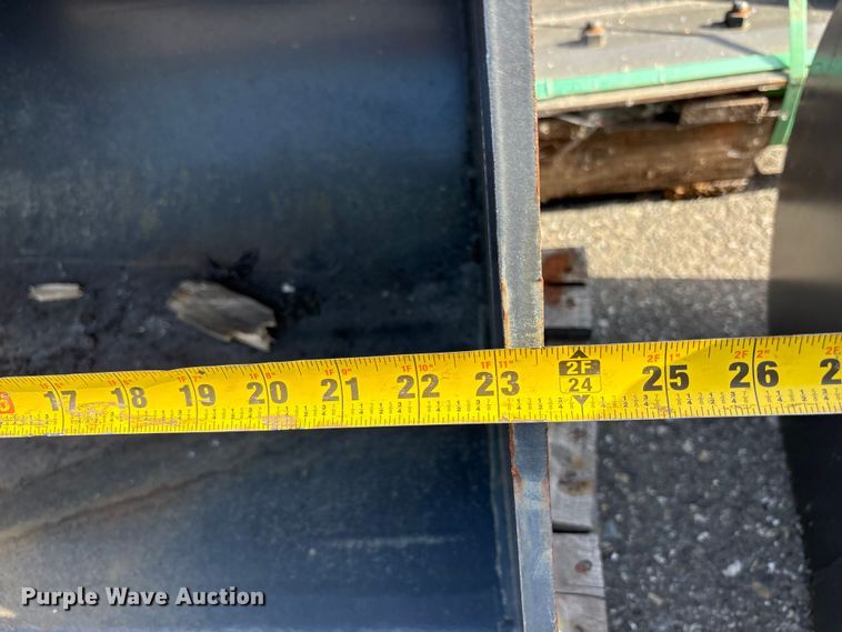 image for item ET0612 Excavator attachments