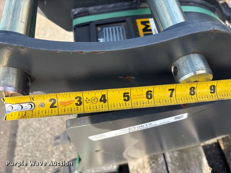 image for item ET0612 Excavator attachments