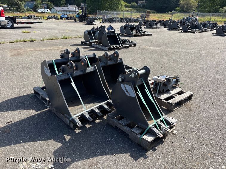 image for item ET0613 Excavator attachment