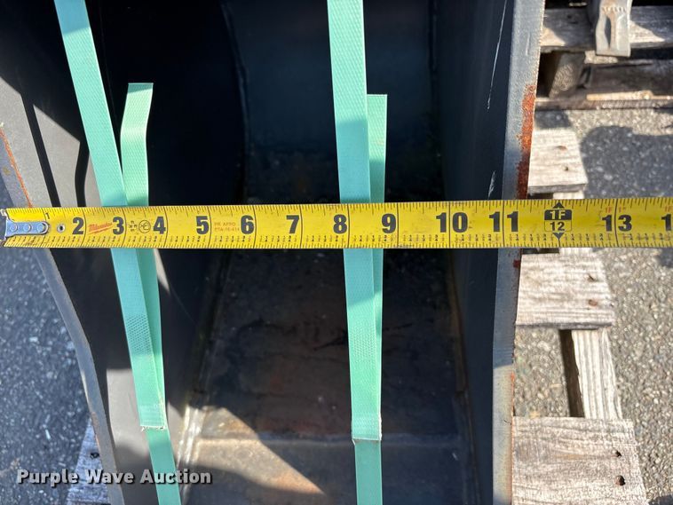 image for item ET0613 Excavator attachment