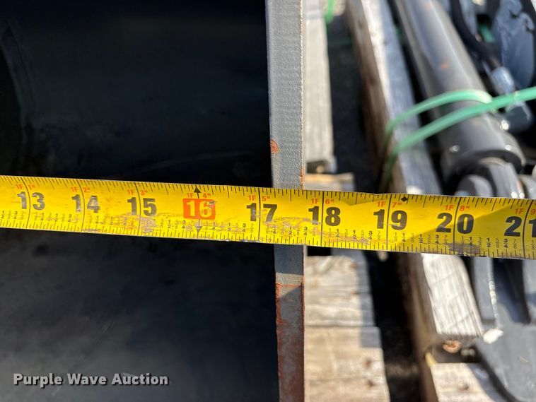 image for item ET0613 Excavator attachment
