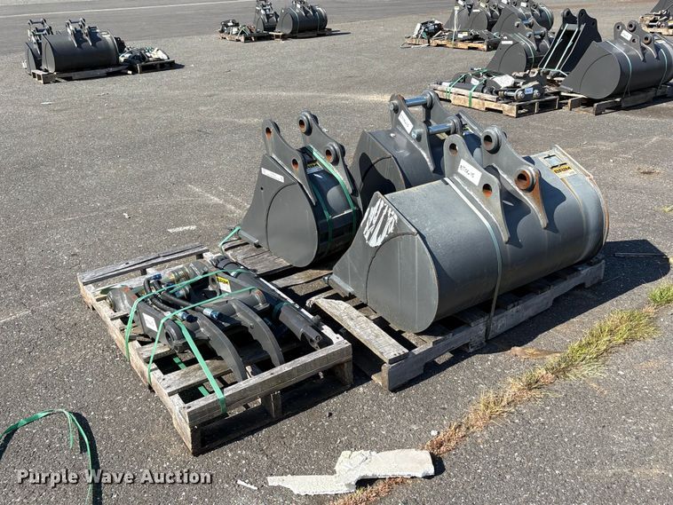 image for item ET0615 Excavator attachments