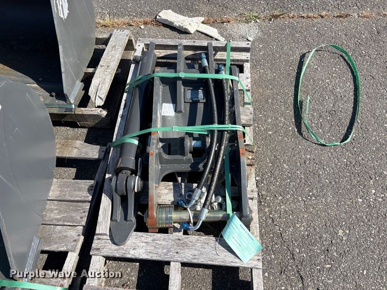 image for item ET0615 Excavator attachments