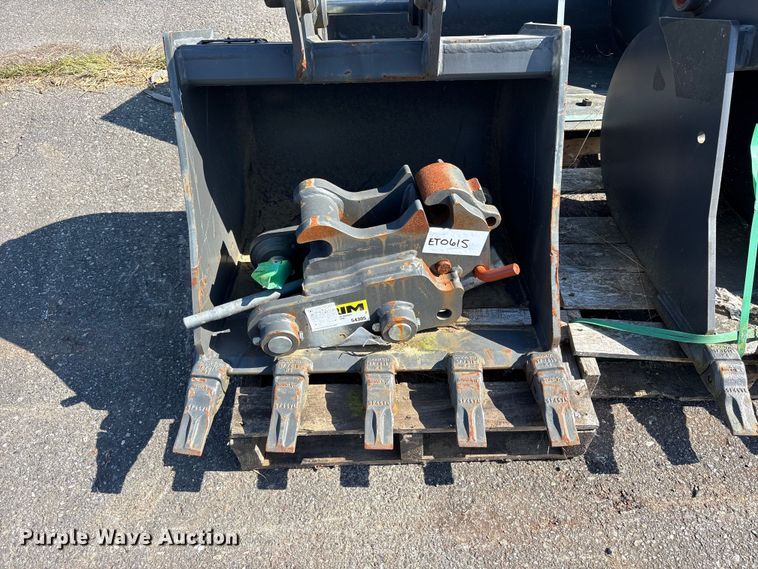 image for item ET0615 Excavator attachments