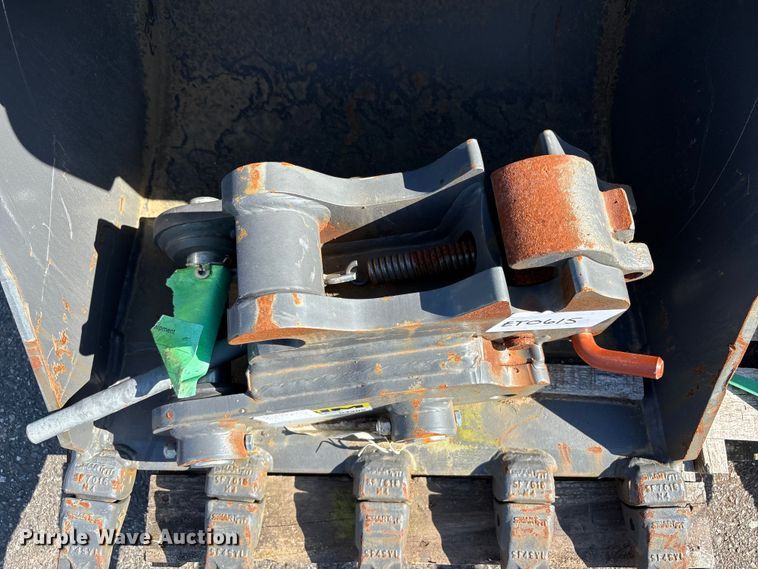 image for item ET0615 Excavator attachments