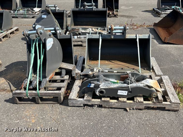 image for item ET0618 Excavator attachments