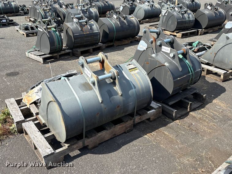 image for item ET0618 Excavator attachments