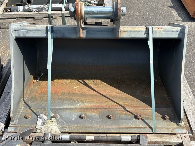 image for item ET0618 Excavator attachments