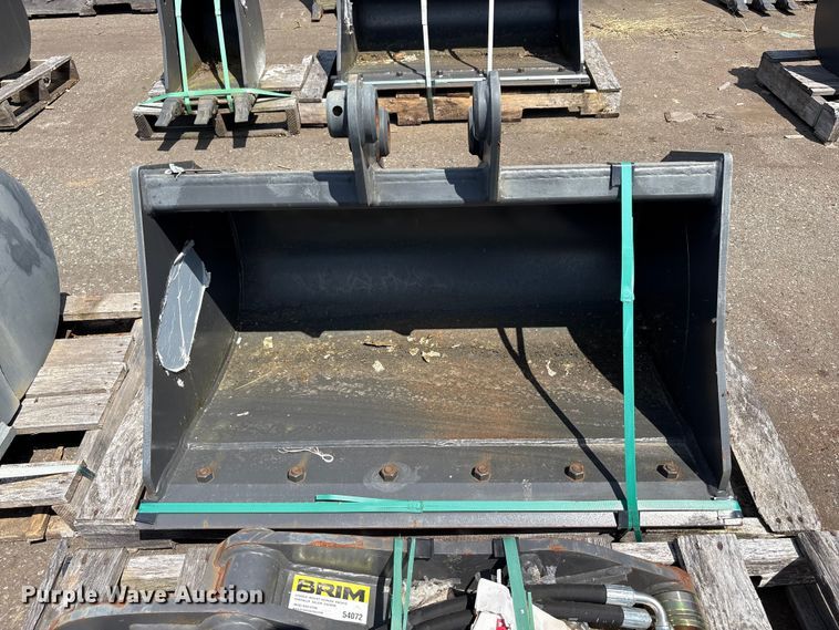 image for item ET0633 Excavator attachments