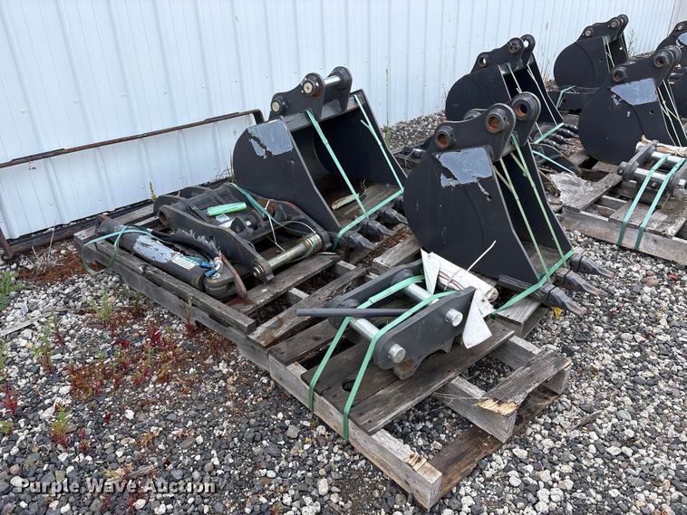image for item ET0663 Excavator attachments