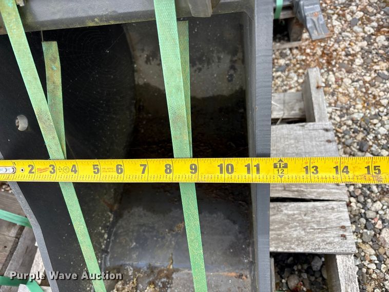 image for item ET0663 Excavator attachments