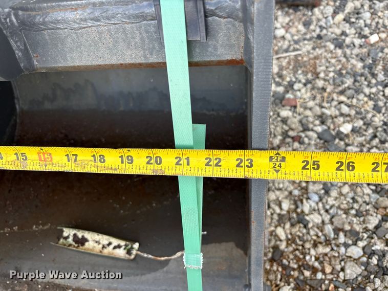 image for item ET0663 Excavator attachments