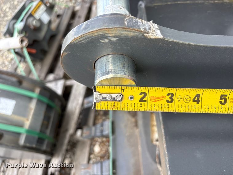 image for item ET0663 Excavator attachments