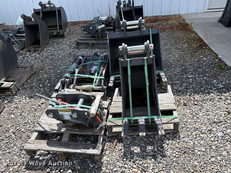 image for item ET0667 Excavator attachments