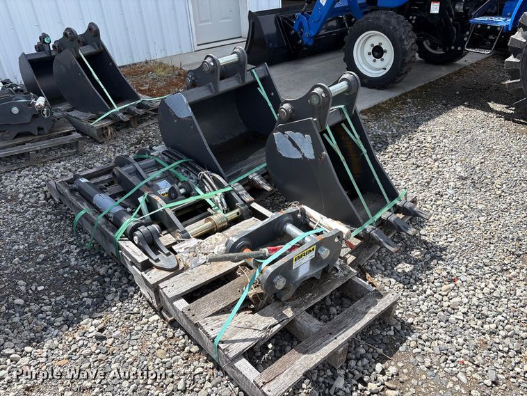 image for item ET0667 Excavator attachments