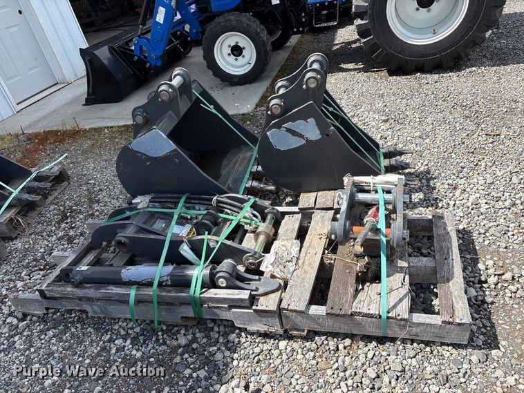 image for item ET0667 Excavator attachments