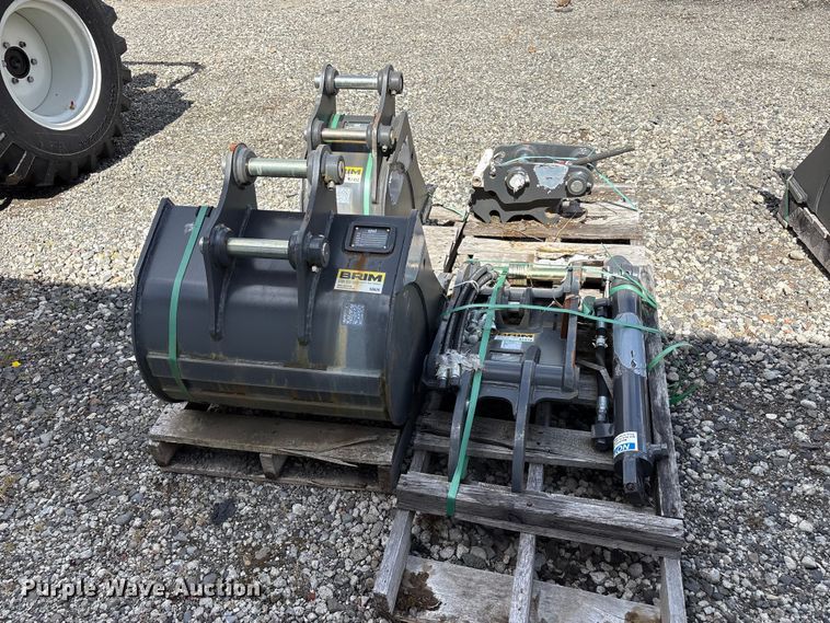 image for item ET0667 Excavator attachments