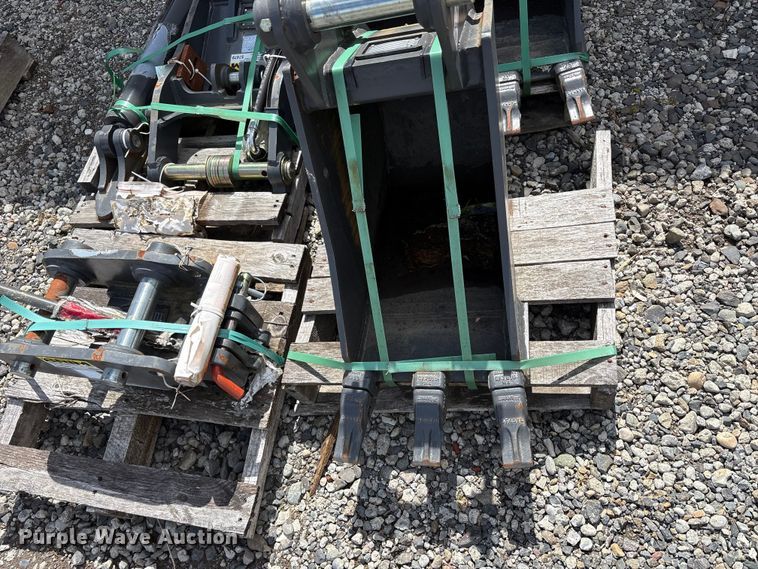 image for item ET0667 Excavator attachments