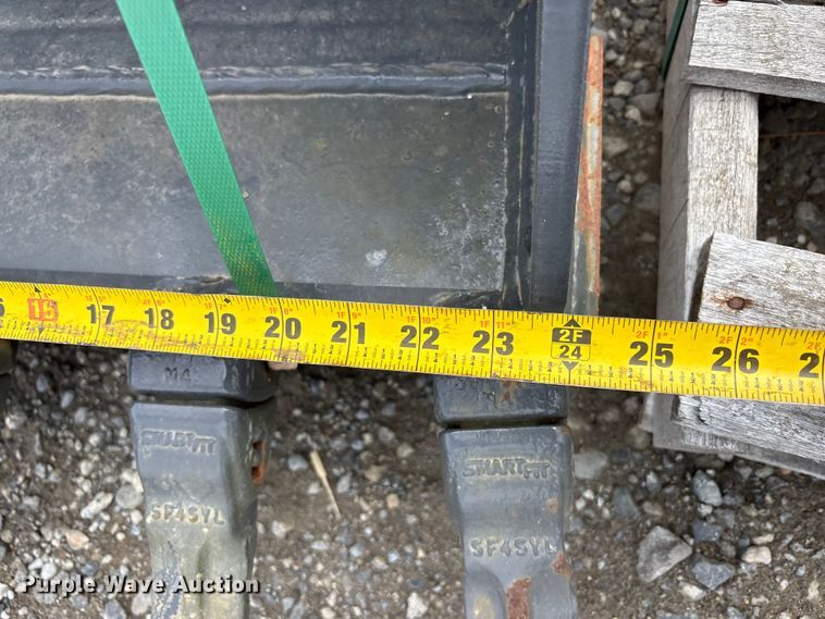 image for item ET0672 Excavator attachment