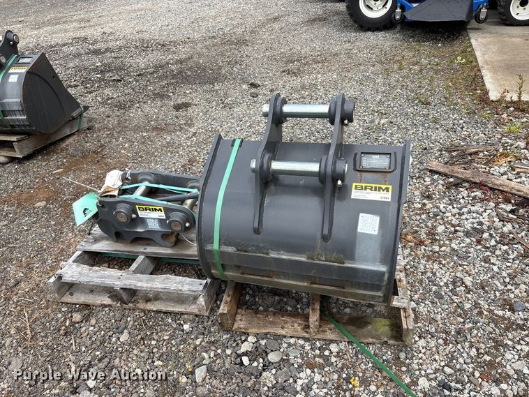 image for item ET0673 Excavator attachments