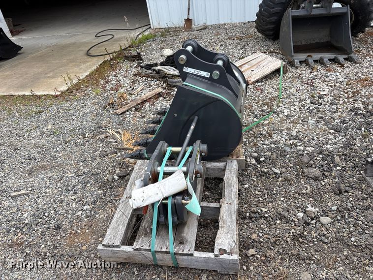 image for item ET0673 Excavator attachments