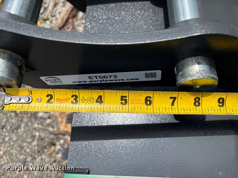 image for item ET0673 Excavator attachments