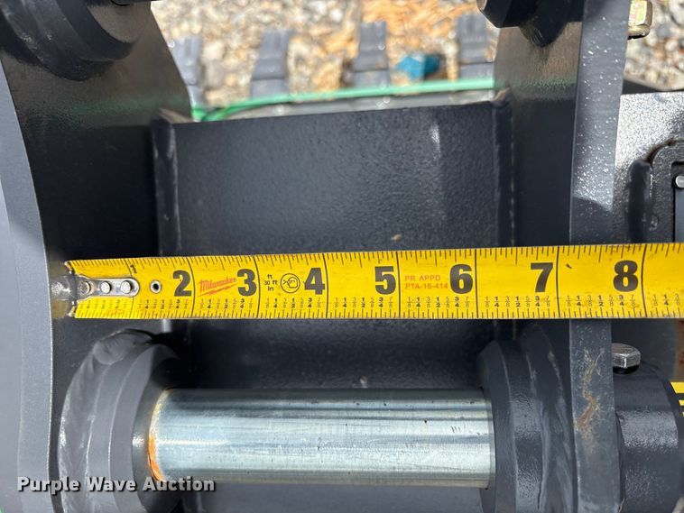 image for item ET0673 Excavator attachments
