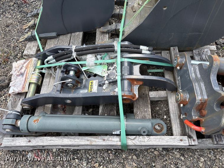 image for item ET0676 Excavator attachments