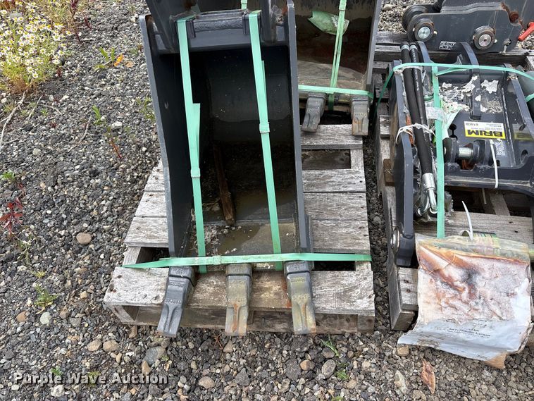 image for item ET0676 Excavator attachments