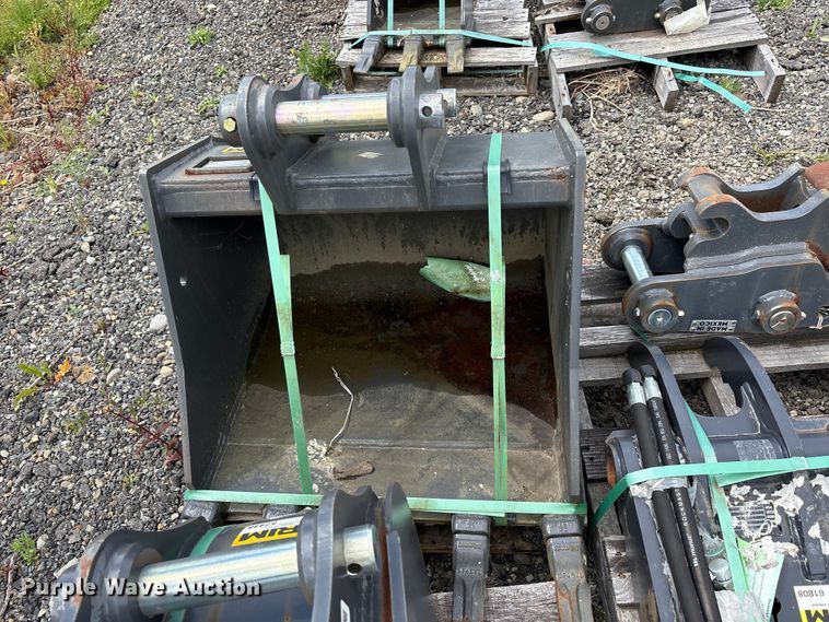 image for item ET0676 Excavator attachments