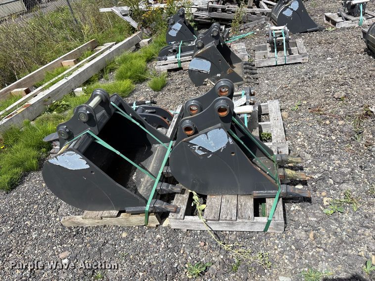 image for item ET0678 Excavator attachments
