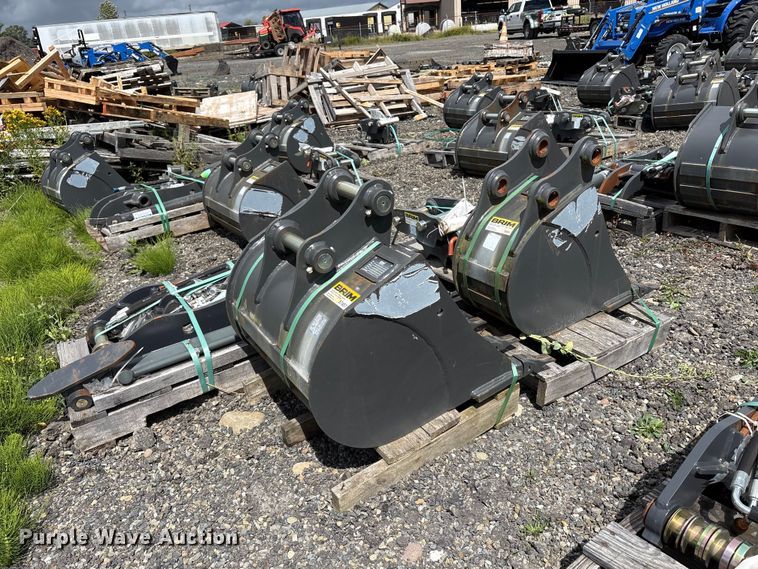image for item ET0678 Excavator attachments