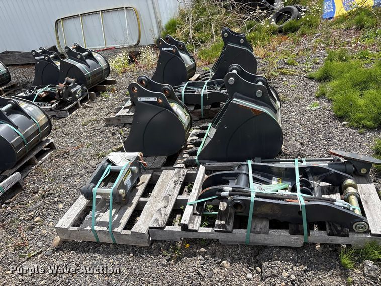 image for item ET0678 Excavator attachments