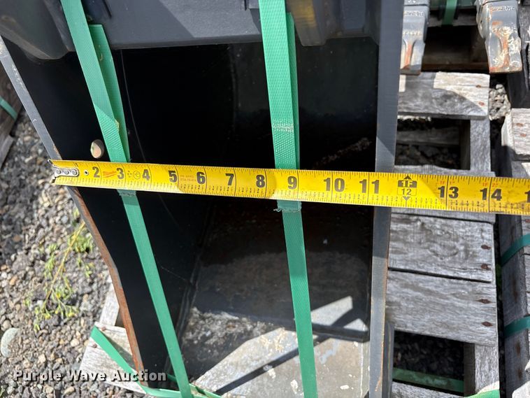 image for item ET0678 Excavator attachments