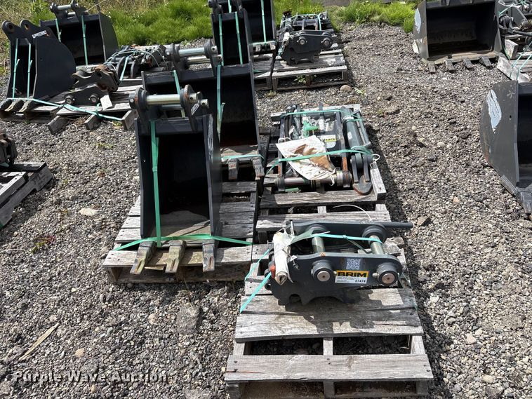 image for item ET0679 Excavator attachments