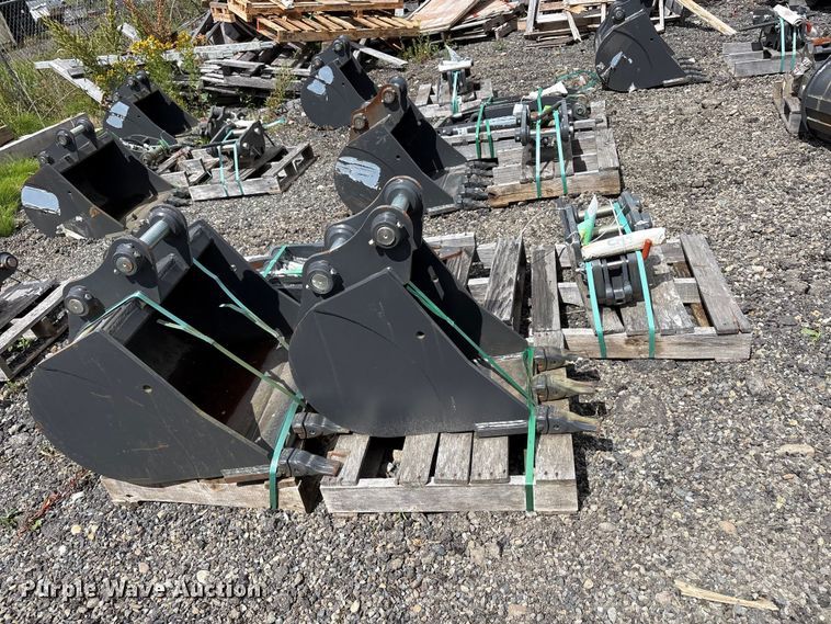 image for item ET0679 Excavator attachments