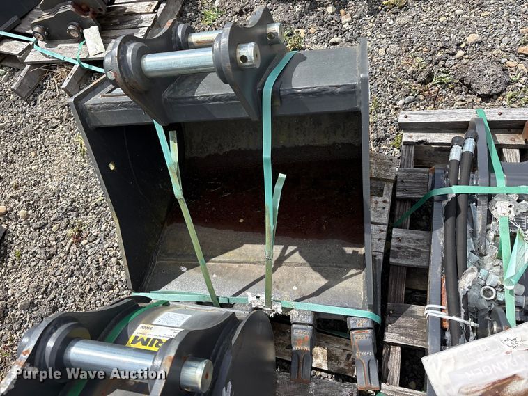 image for item ET0679 Excavator attachments