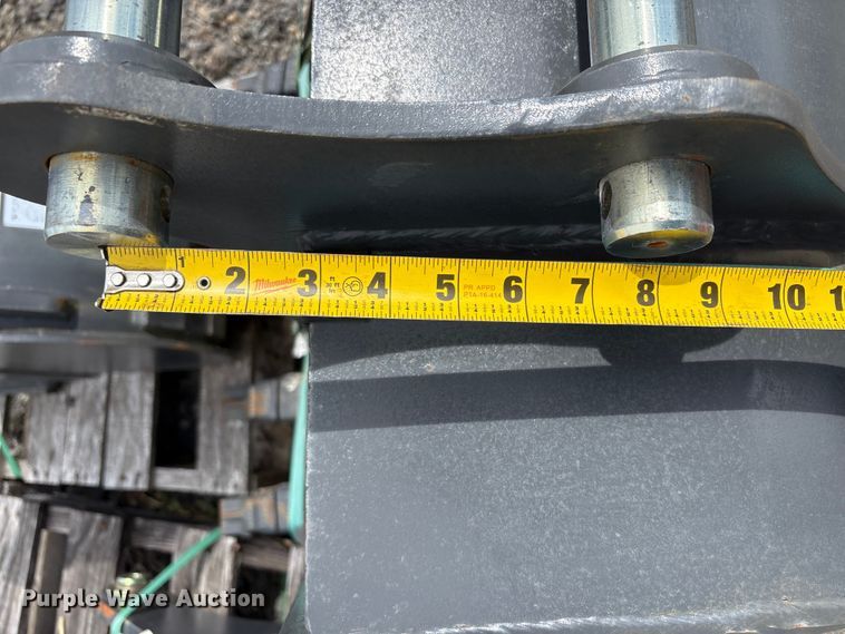 image for item ET0679 Excavator attachments