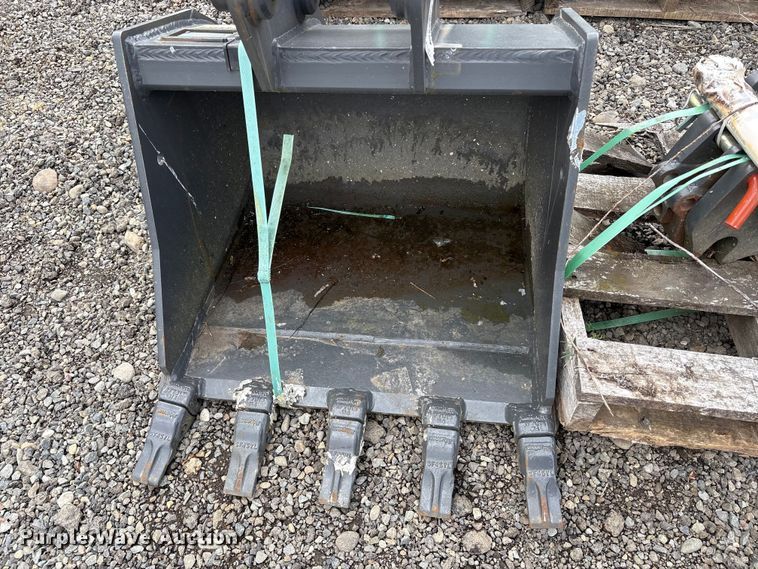 image for item ET0684 Excavator attachments